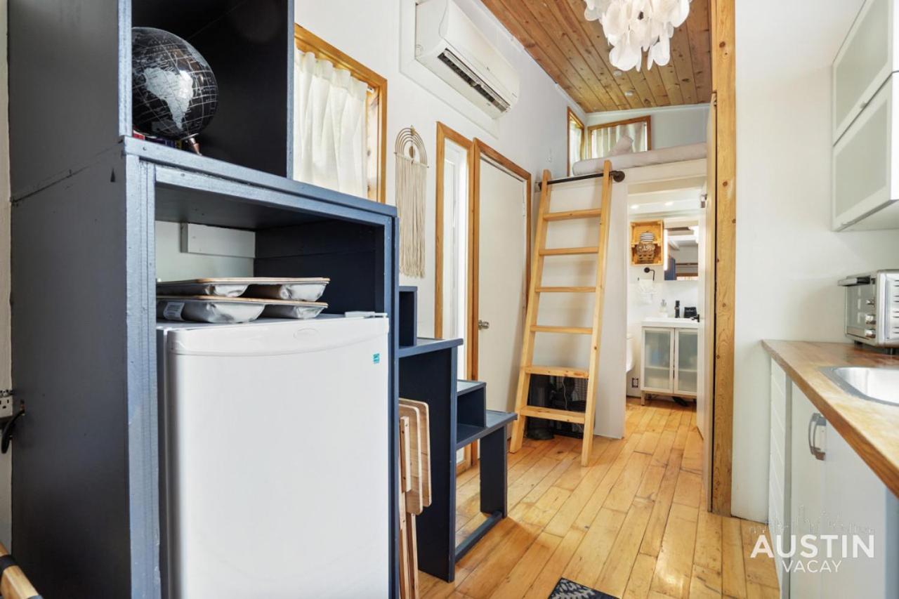 Hgtv Featured Tiny Home W Hot Tub Near East 6Th St Austin Zewnętrze zdjęcie