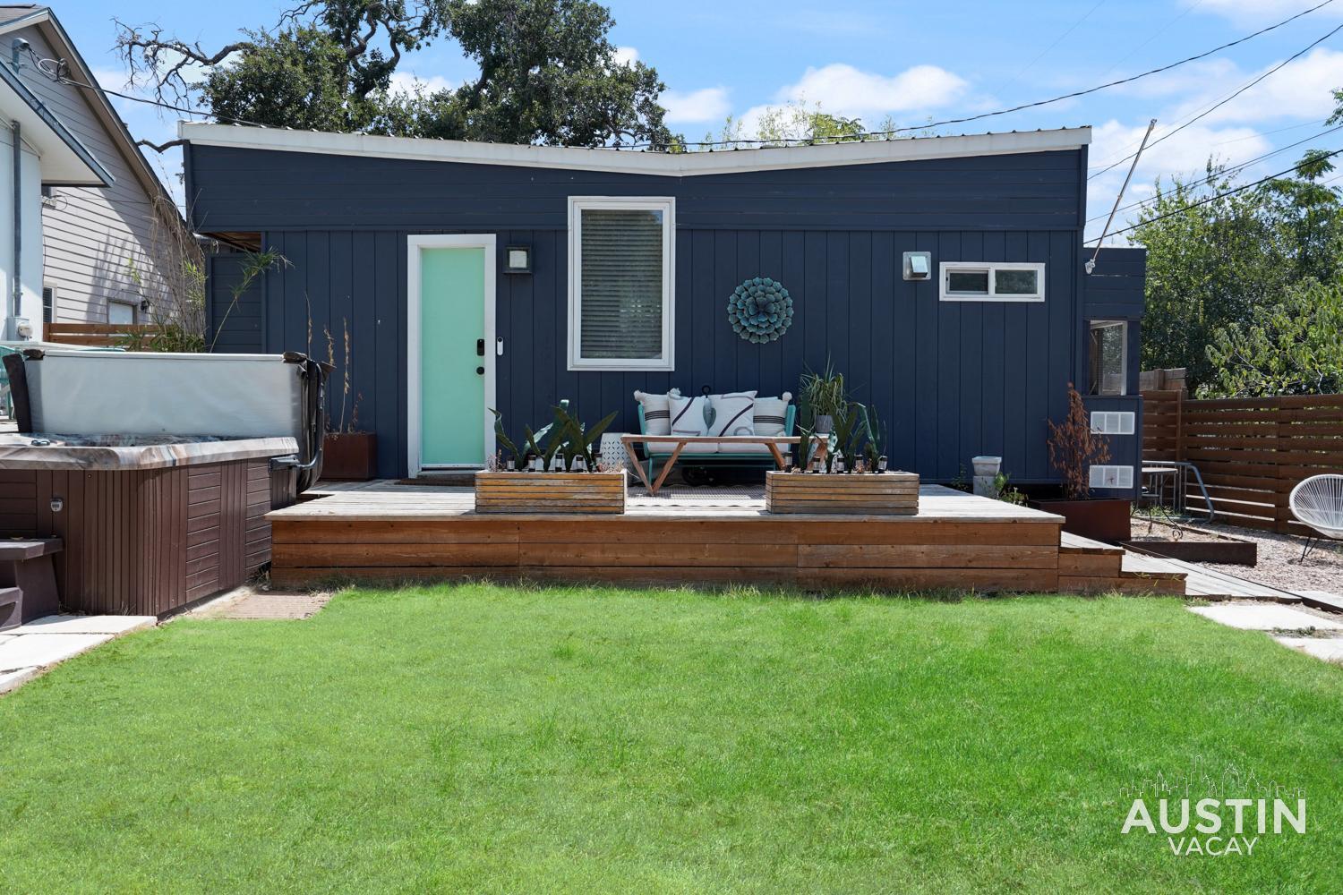 Hgtv Featured Tiny Home W Hot Tub Near East 6Th St Austin Zewnętrze zdjęcie